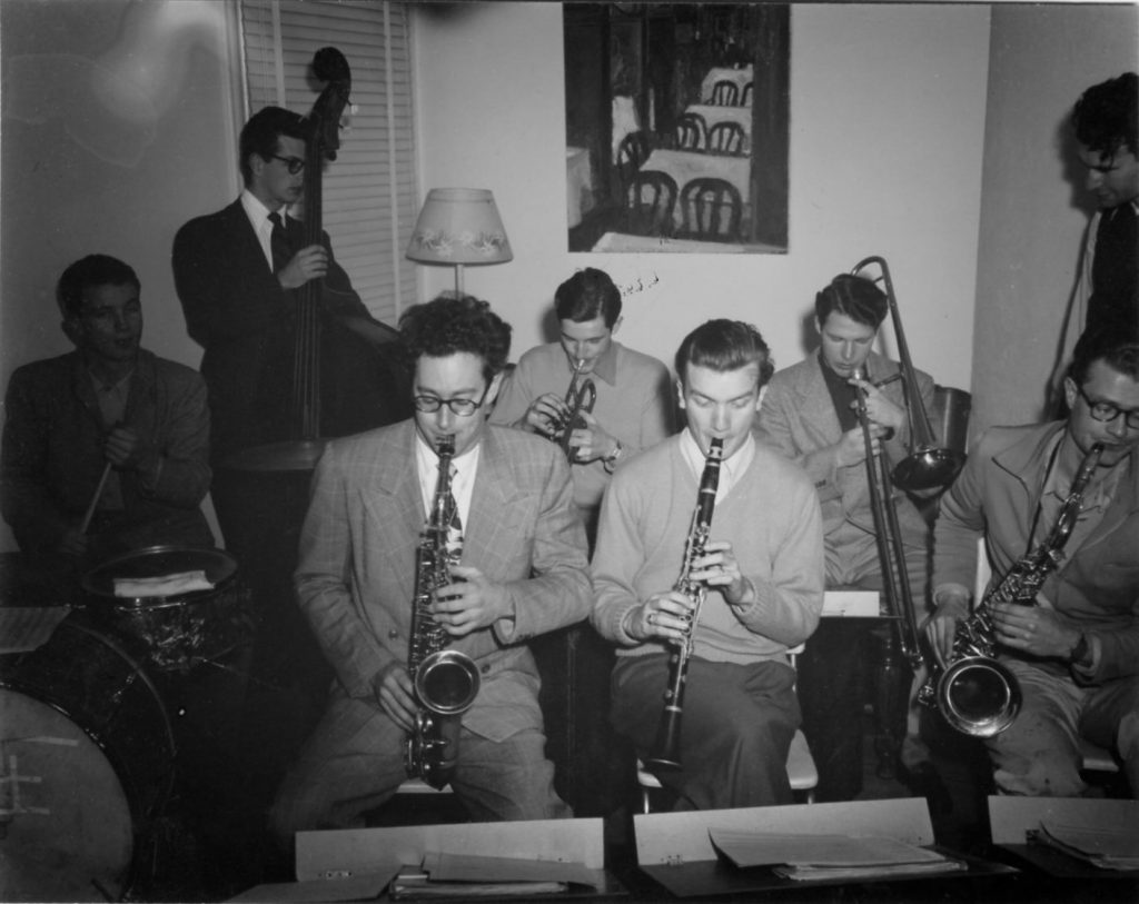 Paul Desmond (alto sax) and Bill Smith (clarinet) in 1947