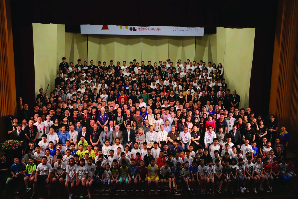 Participants of the CCOM International Clarinet Festival hosted by Yuan Yuan 第三届中央音乐学院国际单簧管艺术节的全家福